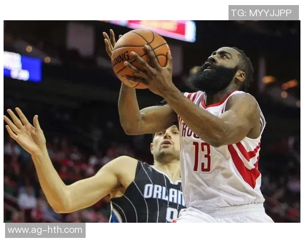 爱德华兹第三节火力全开9中7狂砍19分助球队逆转局势